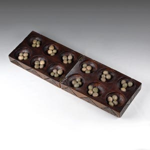 Vintage Hand Carved African Oware Game Board with Nicker Beans (18&quot;/45.8cm) (N4065)