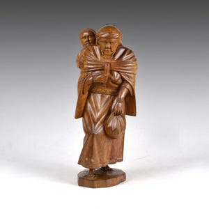 ヴィンテージ手彫り木製彫刻 子を抱く母親 12.2インチ/31 cm (N2961)