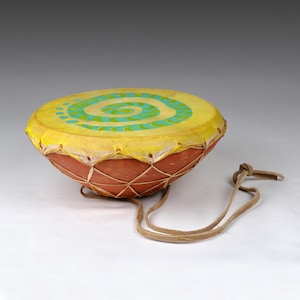 Vintage Middle East Traditional Percussion Instrument Handmade Painted Rawhide Skin Clay Naqareh Drum 8.0”/20.3cm (N3618)