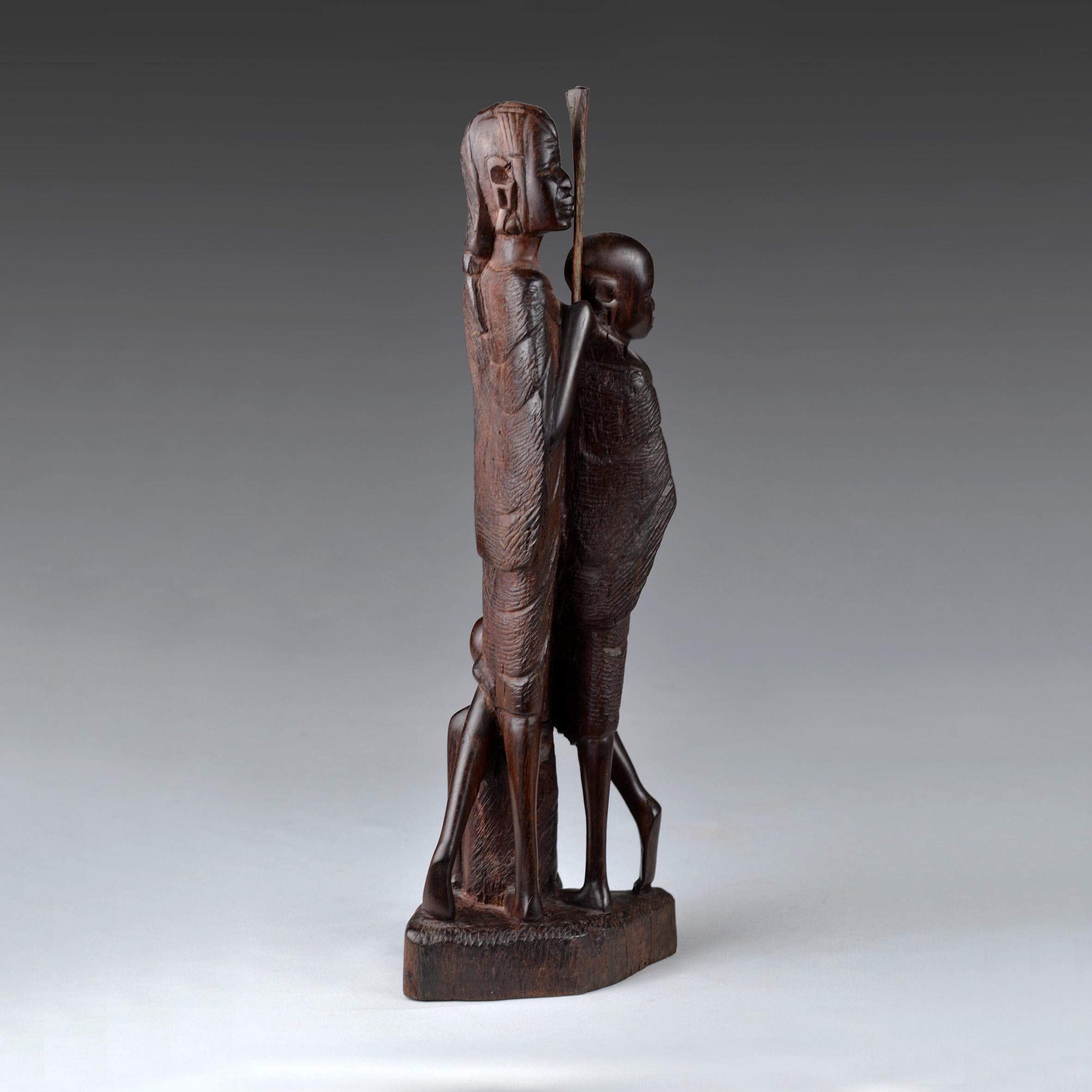 ヴィンテージの手彫りアイアンウッド彫刻：ケニアのマサイ族の民芸品