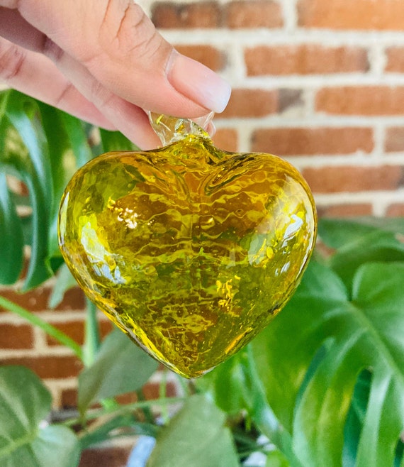 Beautiful Blown Glass Heart. 3.5 glass Heart, BLOWN GLASS Made in Mexico 
