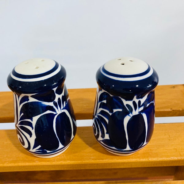 Mexican Charm: Talavera Salt and Pepper Shaker Set in Cobalt Blue-MEXICAN art