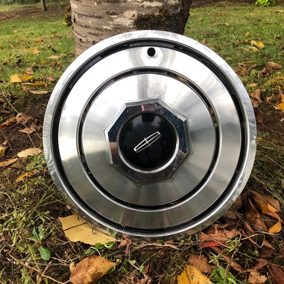 Lincoln hubcap 2024