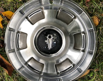 Vintage 1967-69 Mopar 14" Hubcap: Chrysler Plymouth Barracuda Valiant Wheel Cover