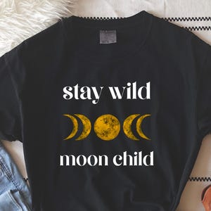 Maglietta Moon Child, Maglietta Stay Wild Moon Child, Maglietta Stay Wild Moon Child, Maglietta Celestial Floral Moon, Maglietta Hippie, Mistica