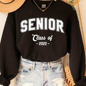 Seniors Sweatshirt, Class Of 2025 Shirt, Custom Graduation Shirt, Graduate Shirt, Personalized Senior 2025 Shirt, Senior Class Shirt