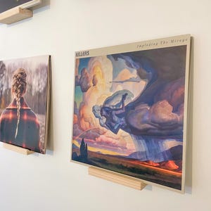 Drewniana półka na płyty winylowe | Drewniany ekspozytor na płyty winylowe | Niestandardowa półka ekspozycyjna na płyty winylowe | Uchwyt ścienny na albumy | Półka na płyty winylowe | Dekoracja do przechowywania płyt