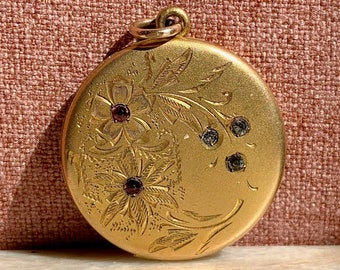 Atrice Locket - Etsy
