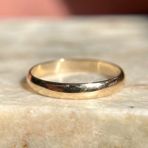 Vintage Solid 14k Yellow Gold Wedding Ring, Size 8 3/4 8.75 / Estate Stacking 3.25 mm Wide Band / Classic Gold Minimalist Ring / Unique Gift