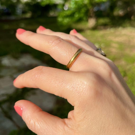 Glowing Solid 22K Yellow Gold Wedding Ring, Size … - image 6