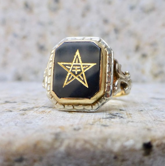 Vintage 10k Solid Gold Onyx Star Ring, Signet Rin… - image 1