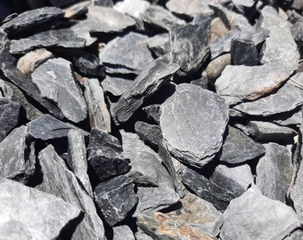 5 Pounds of Screened and Washed .75 Inch Natural Black Slate Gravel. Perfect for Aquariums, Terrariums, Landscaping and Much More!