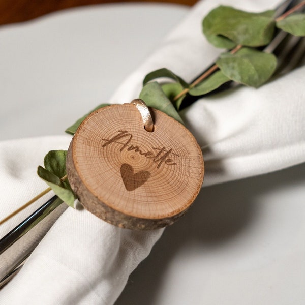 Namensschild Herz | Anhänger | Platzkarte | Holzscheibe | Hochzeit | Tischschild | personalisiert | Deko | Hochzeitsdeko 4-6cm