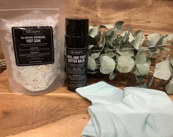 Set de regalo para el cuidado de los pies: incluye sales de magnesio para remojar los pies, bálsamo para talones y calcetines.