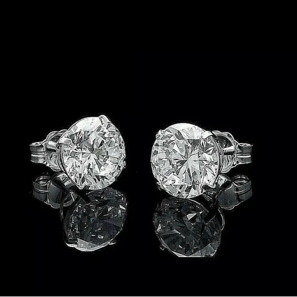 Boucles d'oreilles solitaires rondes FL/D certifiées Moissanite de 2,40 carats en or blanc 14 carats, fond vissé de 7 mm