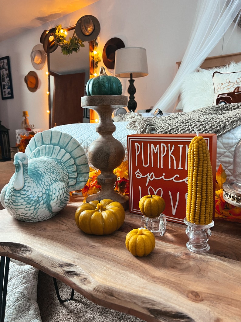 Sweet Cindy's Honey Pumpkin Candle - Thumbnail 3