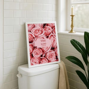 Gepersonaliseerde bloemenprint: grappige badkamermuurkunst