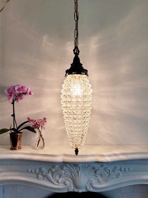 ヴィンテージ ペンダントライト　 Hollywood Regency Lamp Hollywood Regency Hanging Lamp with Iridescent Glass vintage