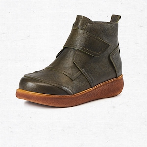 Leather Thick-soled Buckle Polished Color Retro Women&#39;s Ankle Boots