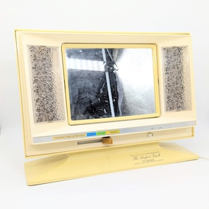 Vintage Solaray &quot;The Perfect Touch&quot; Makeup Vanity