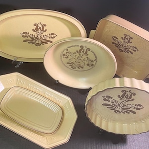 Pfaltzgraff Village Pattern Stoneware