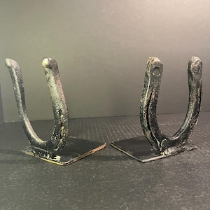 Rustic Lucky Horseshoe Bookends