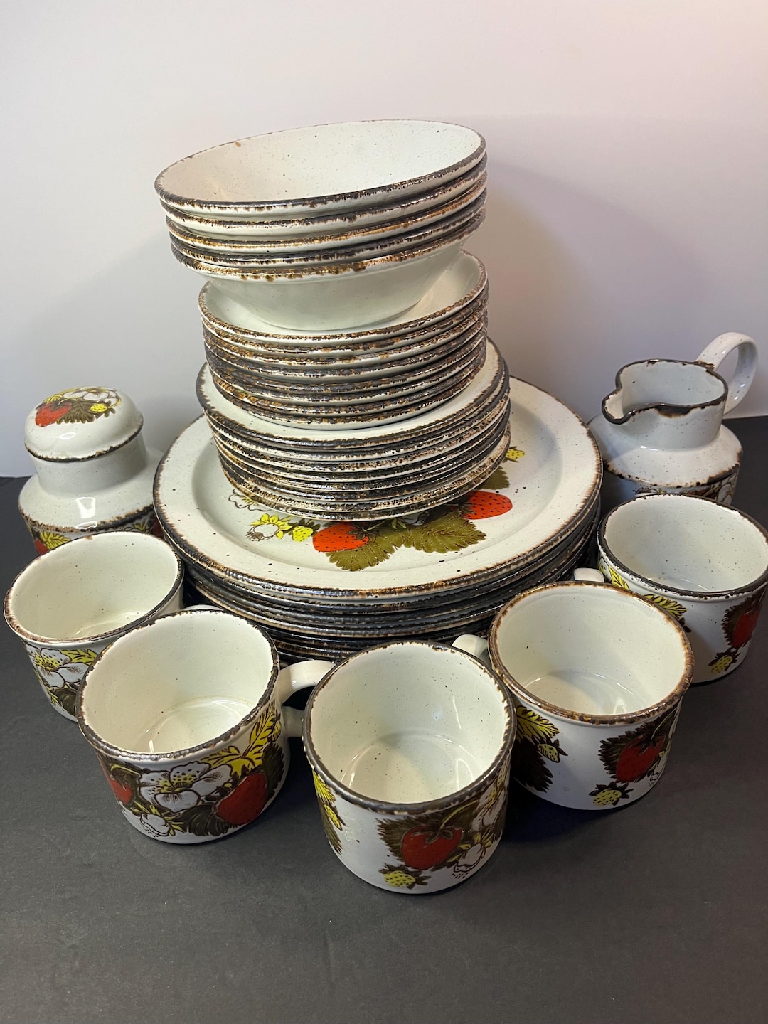 Stonehenge midwinter ヴィンテージ　大皿　美品 Vintage Stonehenge Midwinter Stoneware Made in England Strawberry