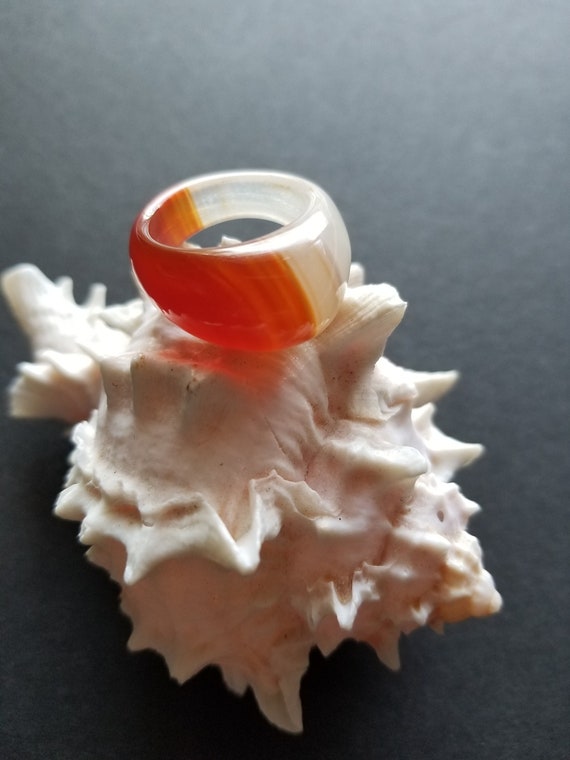 Dome Agate Statement Ring: Buffed Gemstone, Size 8 - image 1