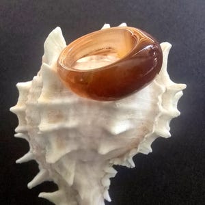 Dome Buffer Top Yellow Brown Agate Ring  8 US   Free Gift Box #YB-R-836