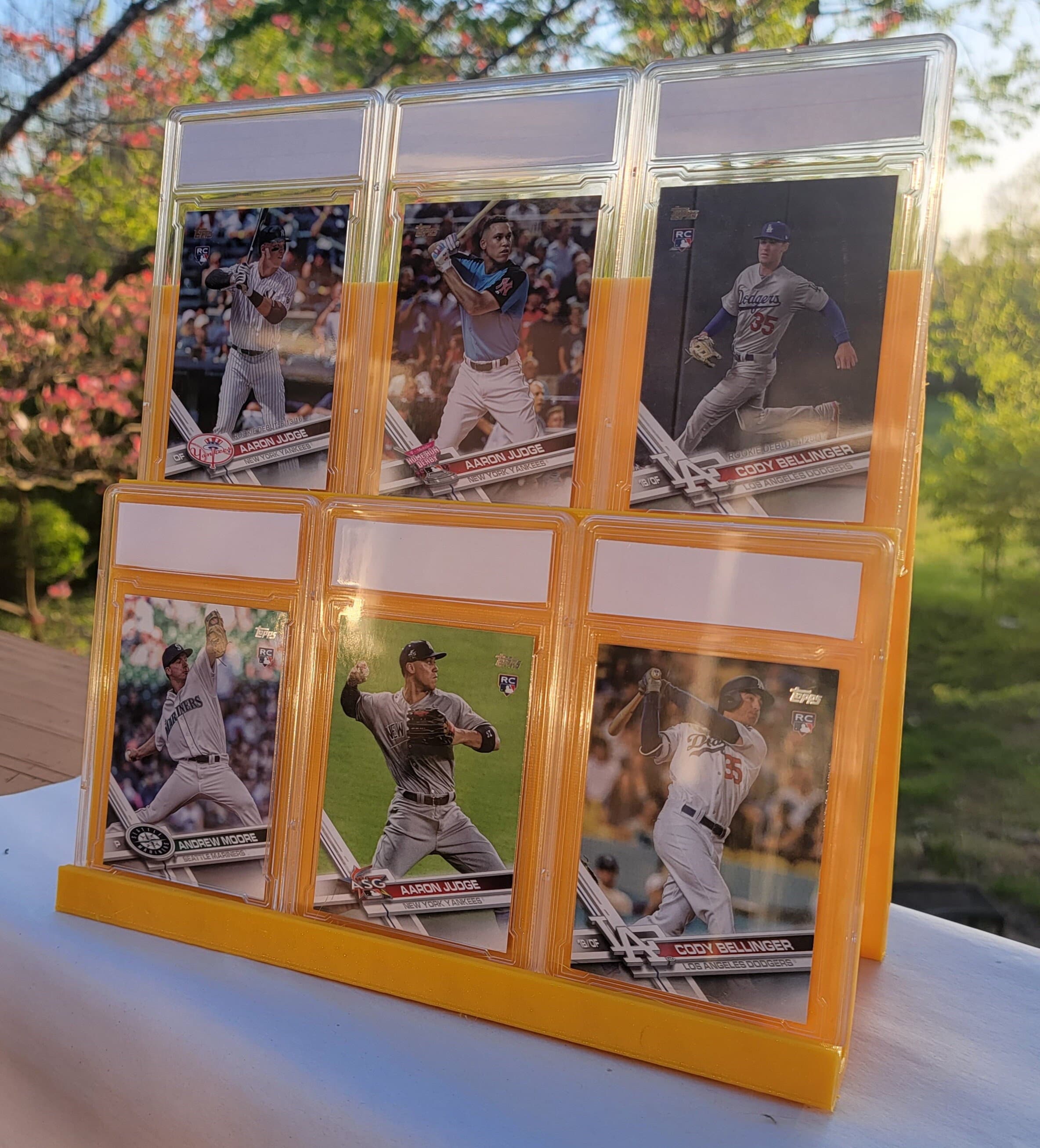 LLHCF Présentoir de cartes de baseball élégant en acrylique à 3 niveaux pour cartes à collectionner