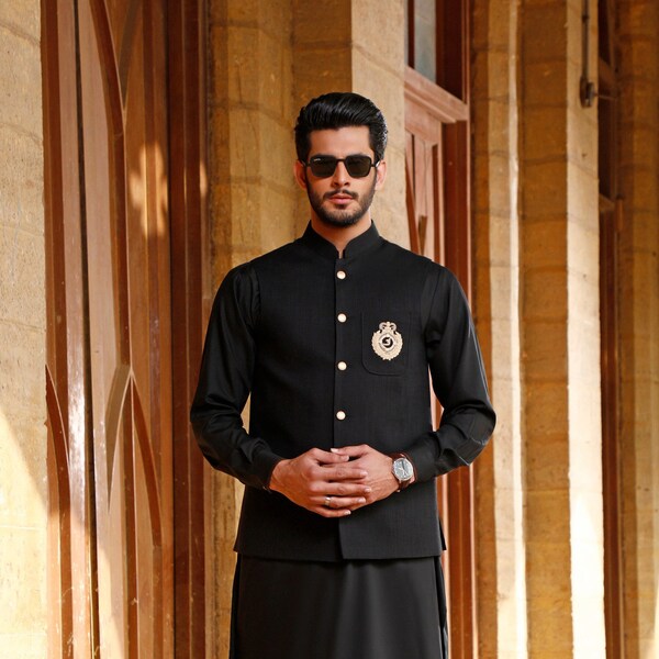 Hand Made Pakistani Indian Style Men’s Formal Tropical Suiting Waistcoat | Eid | Weddings | Slim Regular Fit | Sleeveless jacket | white