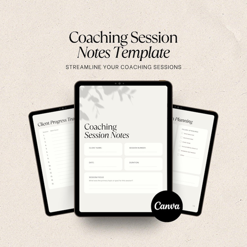 Peut inclure: Trois tablettes num&eacute;riques affichant un mod&egrave;le de notes de s&eacute;ance de coaching. L'&eacute;cran central pr&eacute;sente des champs pour le nom du client, le num&eacute;ro de s&eacute;ance, la date, la dur&eacute;e et l'objectif. Les &eacute;crans lat&eacute;raux montrent le suivi des progr&egrave;s.