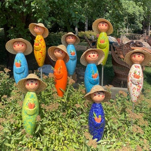 Ceramic garden stake gardener | Decoration for the garden | Ceramic jewelry | Garden ceramics | Gift idea | Garden decoration | Ceramic figure garden element