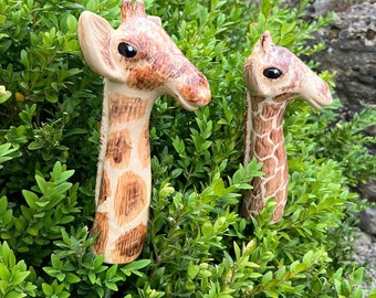 Keramik Giraffe klein | Frostfest | Keramikfigur | Gartenfigur | Gartendeko | Gartenschmuck | Tierfigur | Gartendekoration Stabfigur