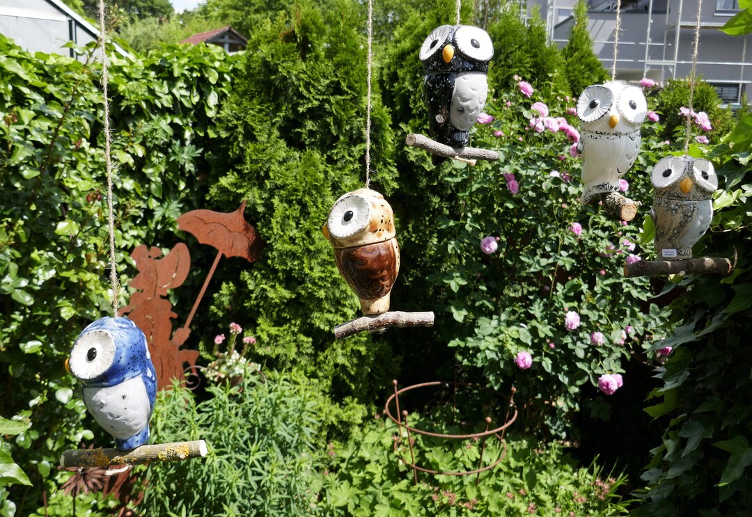 Gartenfiguren Keramik Eule zum Hängen verschiedene Farben Gartenfigur