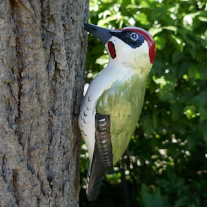 Garden stake ceramic woodpecker | Frostproof | Green woodpecker | Garden figure | Garden decoration | Garden ornaments | Garden ceramic animal figure garden decoration