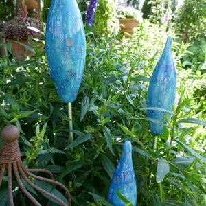 Gartenstecker Stele aus Keramik 3er Set moderne Spitzen Ocean Blau Gartenschmuck Gartendekoration Beetstecker Keramiktropfen Bild 7