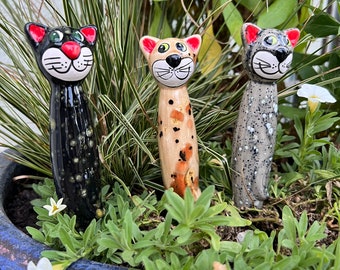 Keramik-Topfstecker Katze | 3er Set (schwarz/grau/beige) | Gartenstecker | Gartendeko | Keramikschmuck | Gartenschmuck | Keramikdeko