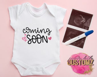 Coming soon pregnancy announcement, pregnancy reveal onesie, pregnancy bodysuit, personalised babygrow