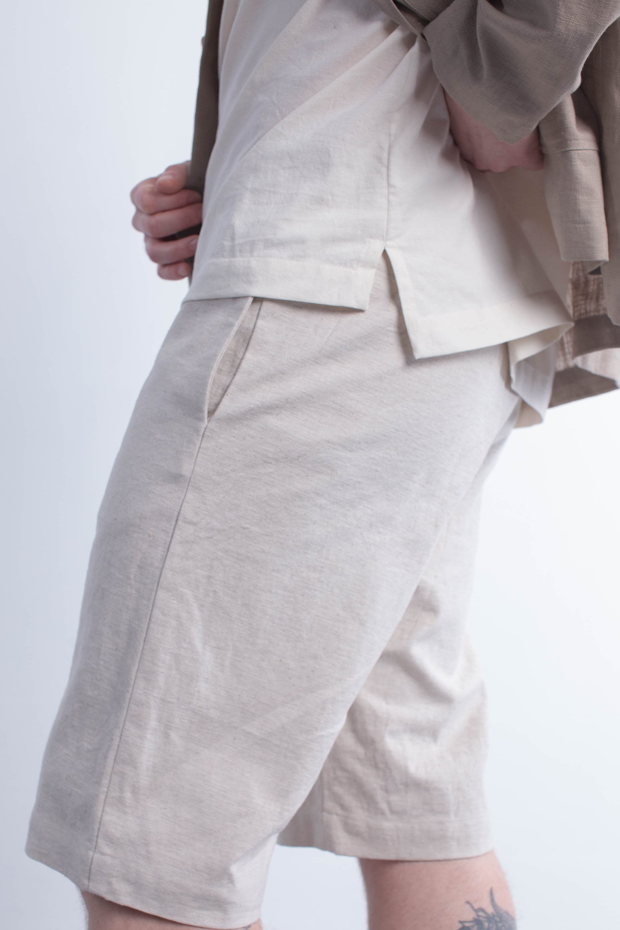 Beige Knee Length Linen Shorts for Men, Classic Thicker Linen Shorts