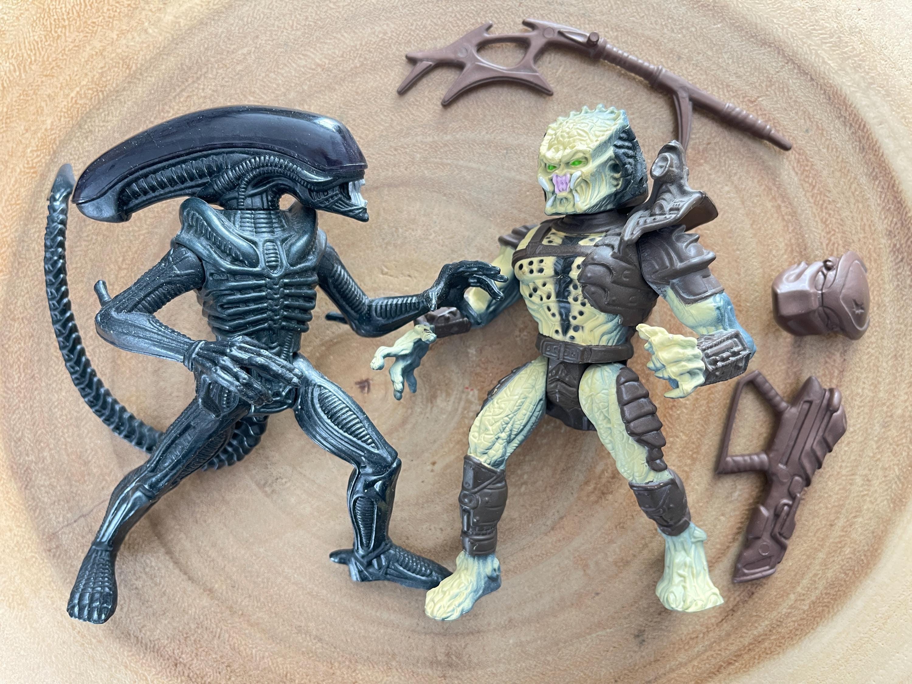 1993 Kenner Warrior Alien and Renegade Predator Action Figures