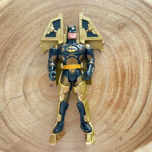 1994 Kenner Cyber Gear Batman Action Figure with Hi Tech Armor and Power Launch Weapons