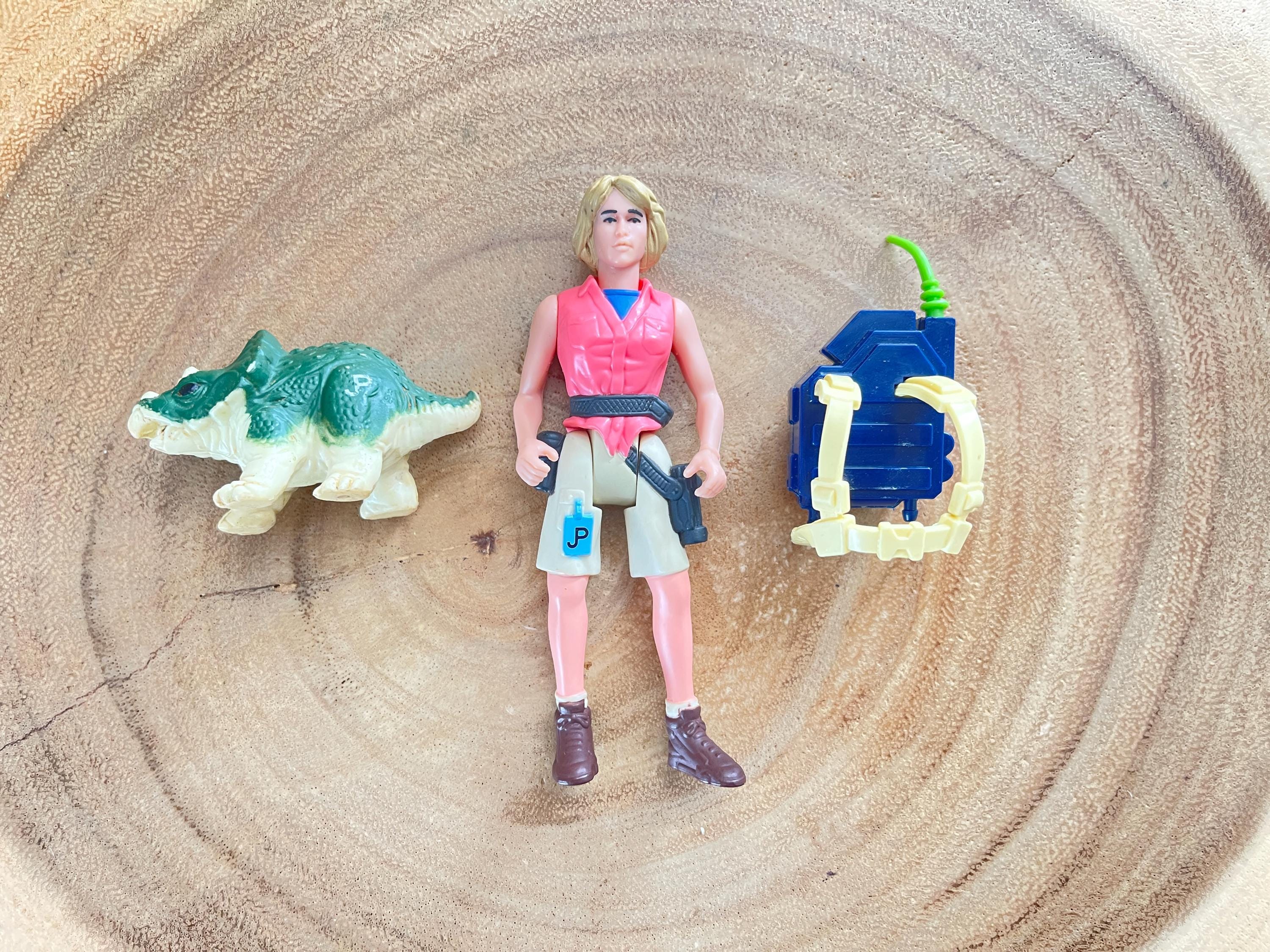 1993 Jurassic Park Ellie Sattler Action Figure With Accessories