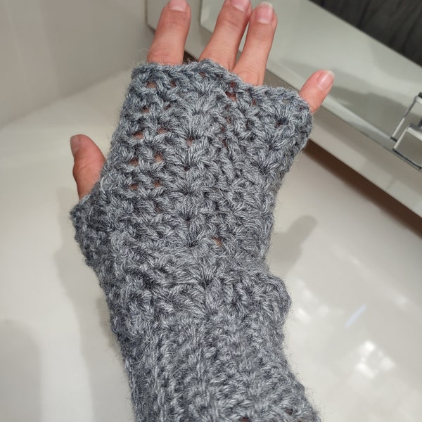 Crochet Handmade Womans Acrylic Fingerless Gloves 100% Acrylic