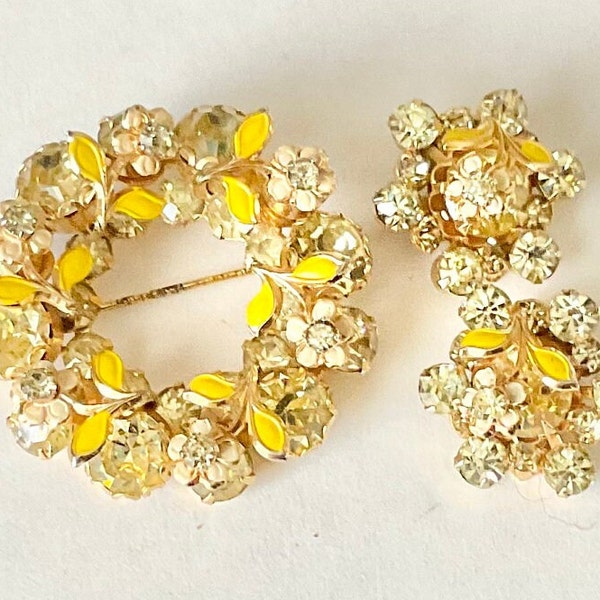 Vintage Gold Tone And Rhinestones Brooch And Clip Earrings. Earrings Are Marked Kramer. Brooch Is Not Marked. Sold As Is. See Description.