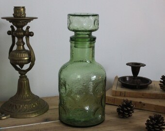 Vintage carafe in green granita and bubbled glass. Pitcher/bottle 70's, stained glass, christmas decoration and gift