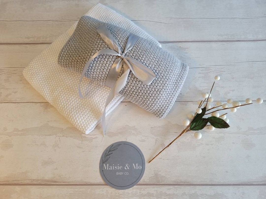 Knitted Baby Blanket Gift Box.baby Gift Box. New Baby. Baby Shower