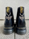 Doc Martens Charms, Schuh Anhänger Motte, Stiefel Boots Schuhkette, Motten Charm, Grunge Punk Gothic Charm, Schuh Accessoires, Silberschmuck product logo