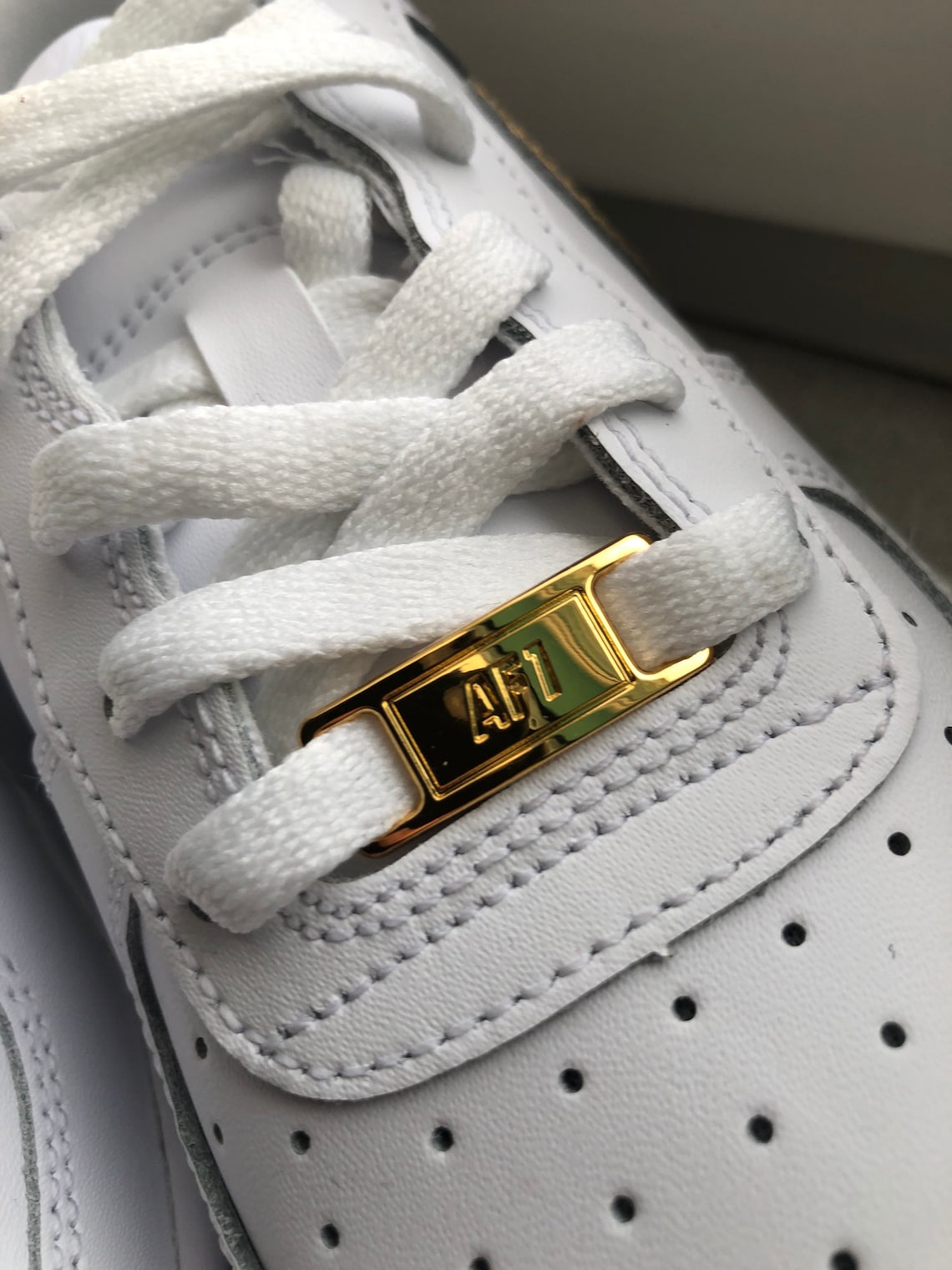 nike air force 1 metal tag amazon