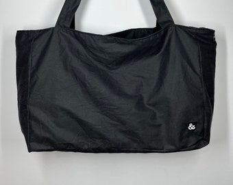 Robuste und coole Tasche Baumwolle Oilskin in stylischem Schwarz mit Stickerei Markttasche Einkaufstasche Beutel